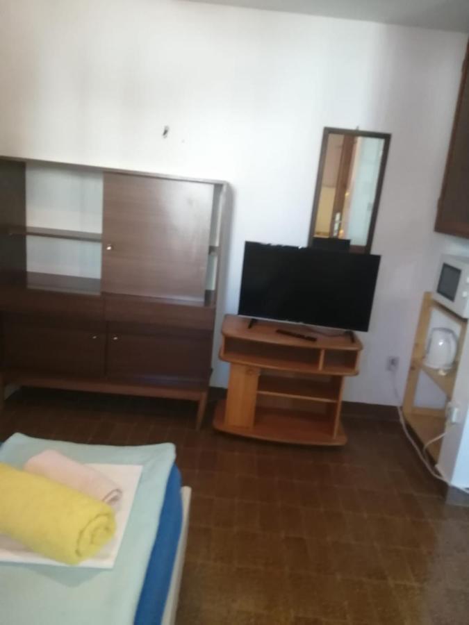 Apartmani Rosanda 2 Petrcane Buitenkant foto